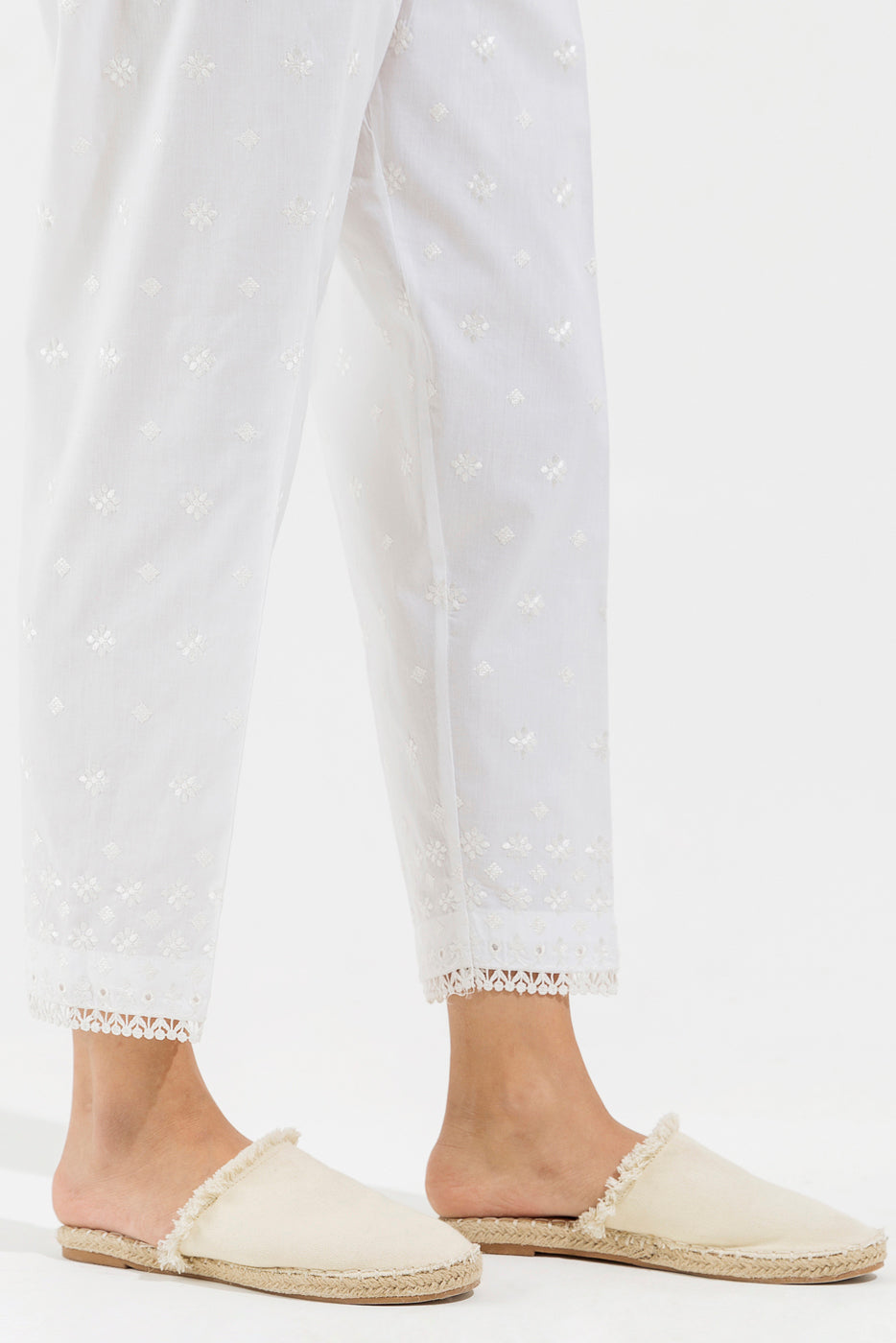 EMBROIDERED STRAIGHT PANTS
