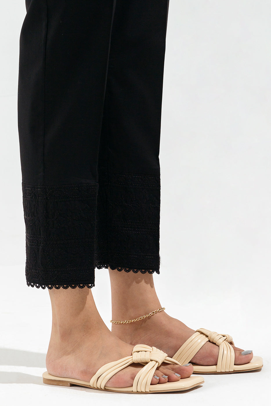 Embroidered Straight Pants