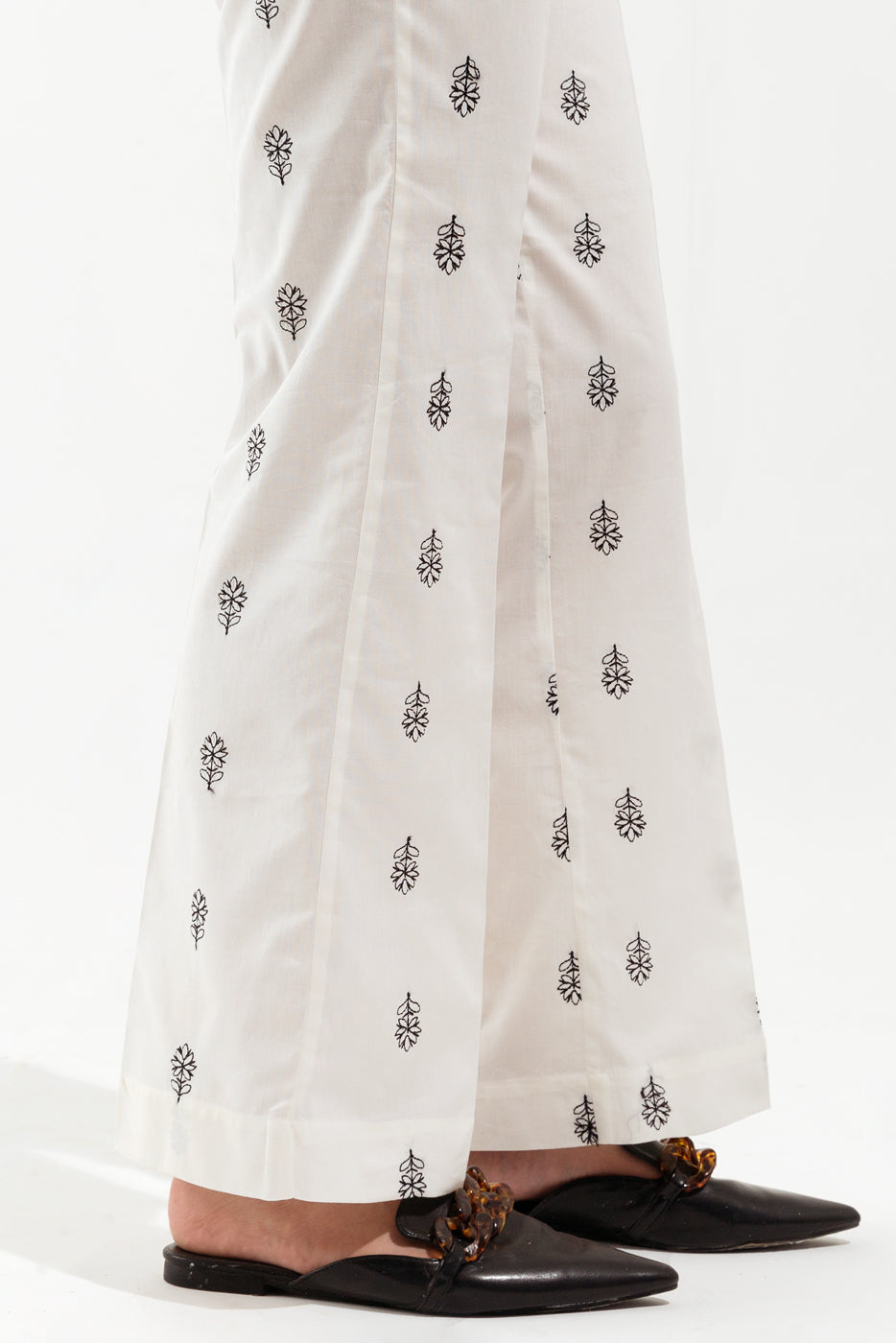 EMBROIDERED BOOTCUT PANTS