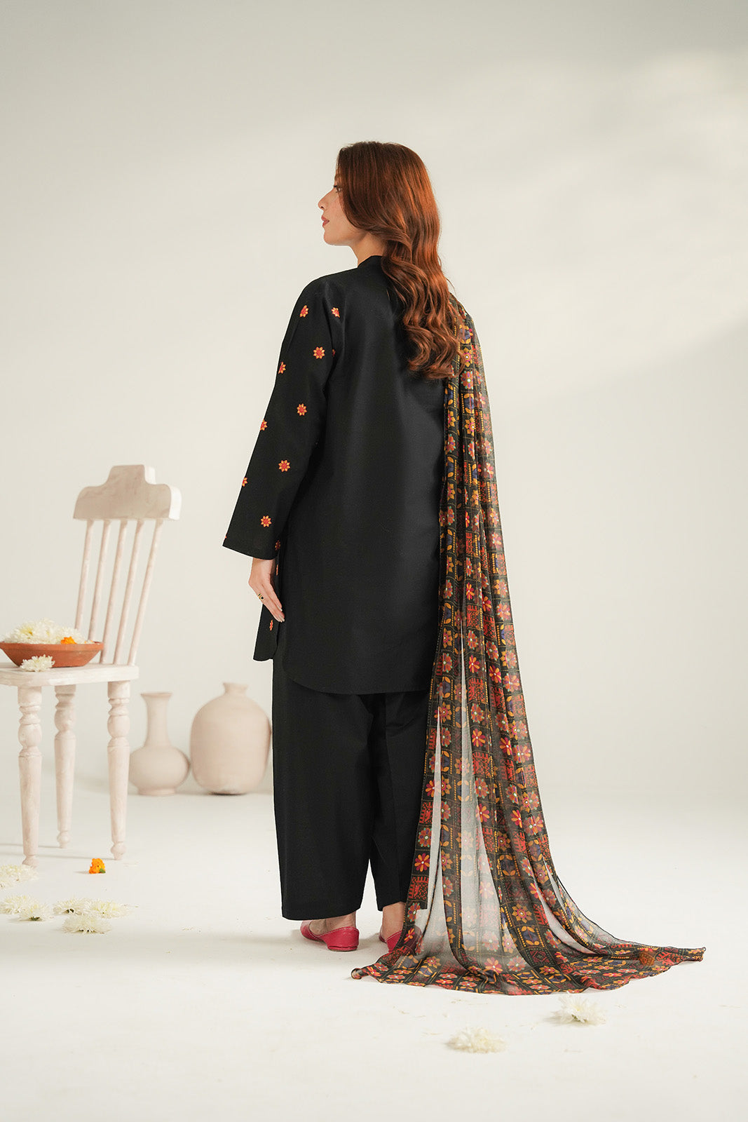 3 Piece Lawn Embroidered Unstitched Suit (UC0128)