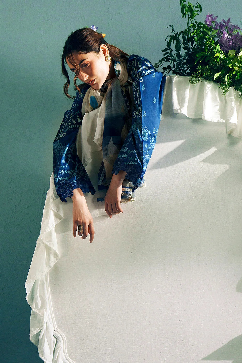 https://cdn.shopify.com/s/files/1/0019/7217/4947/files/BluePrintedLawnShirt-ChiffonDupatta-CottonFarshiShawlar-41.webp?v=1781347094