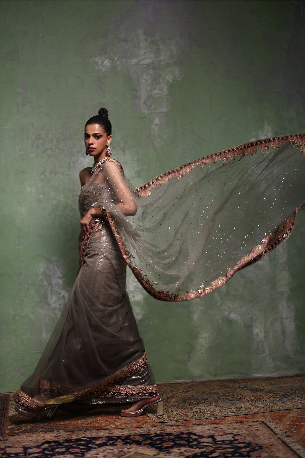 NickieNina