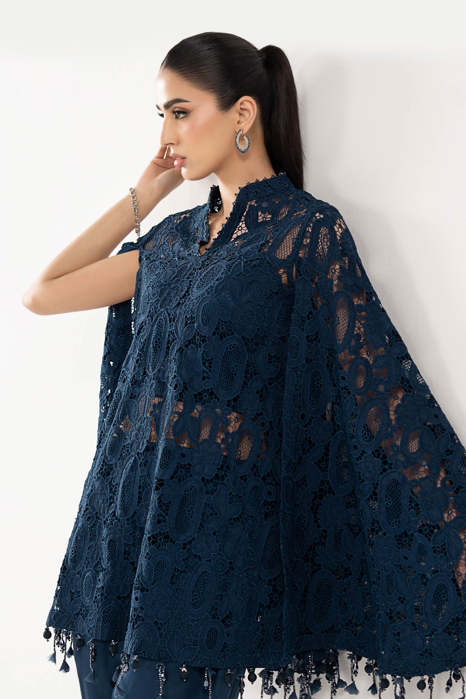 https://cdn.shopify.com/s/files/1/0620/8788/9062/files/CH-26-06ZincCloseup_E.jpg?v=1771947897
