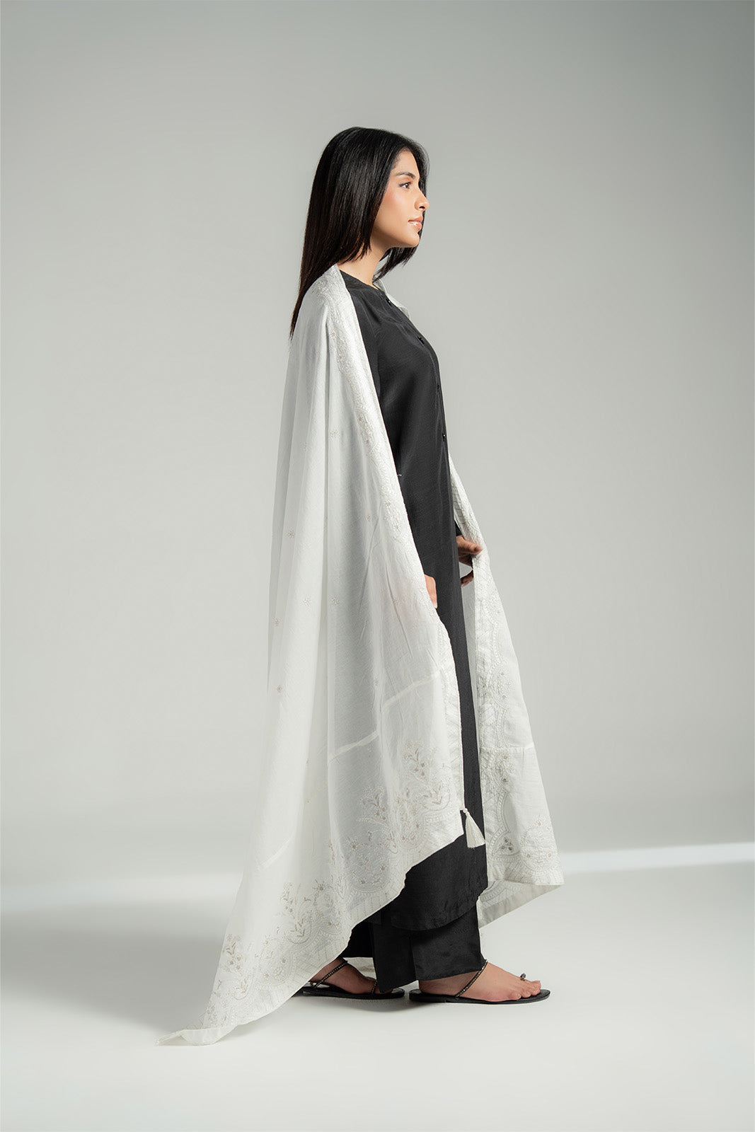 1 Piece Lawn Embroidered Shawl (CH0063)