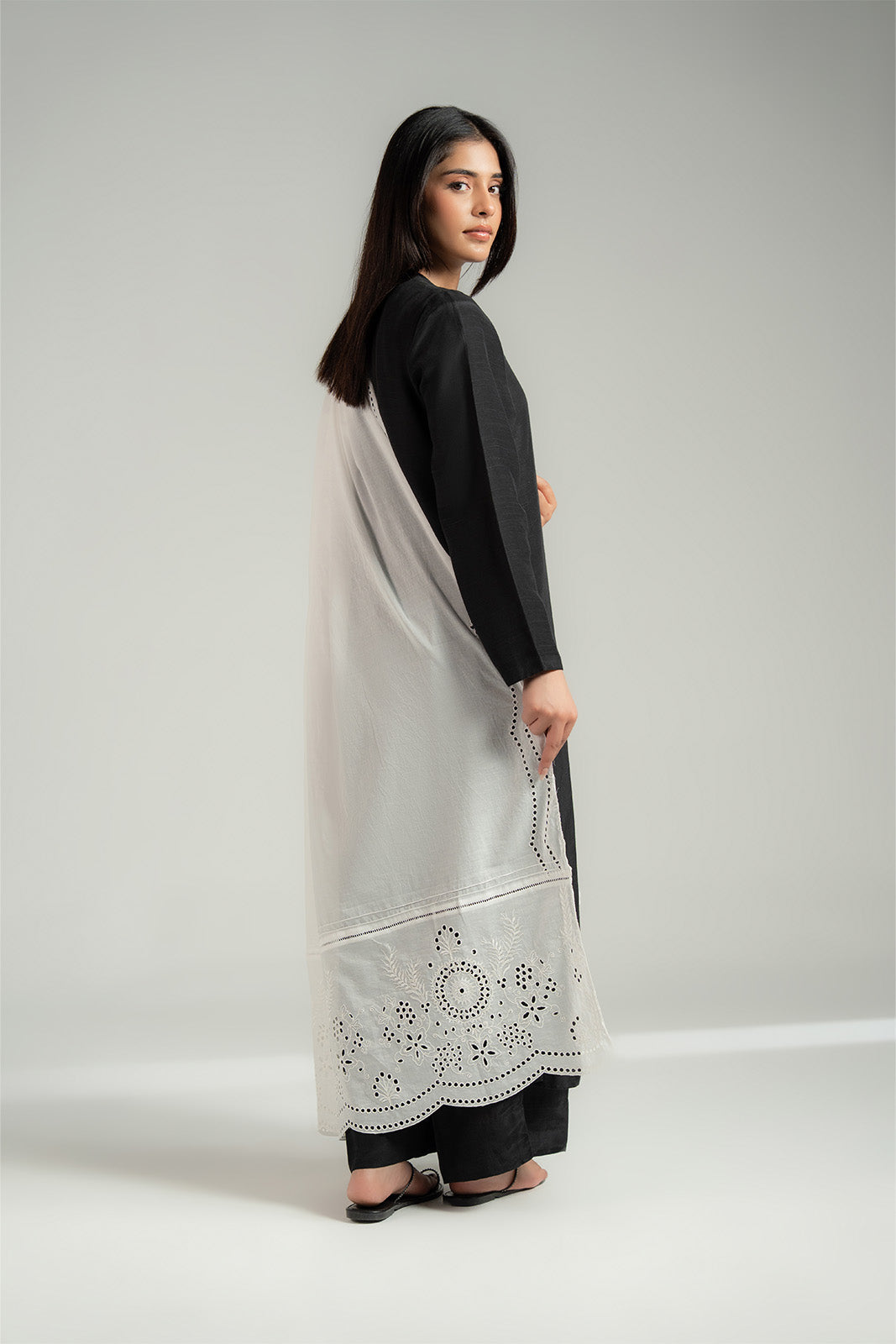 1 Piece Lawn Embroidered Shawl (CH0071)