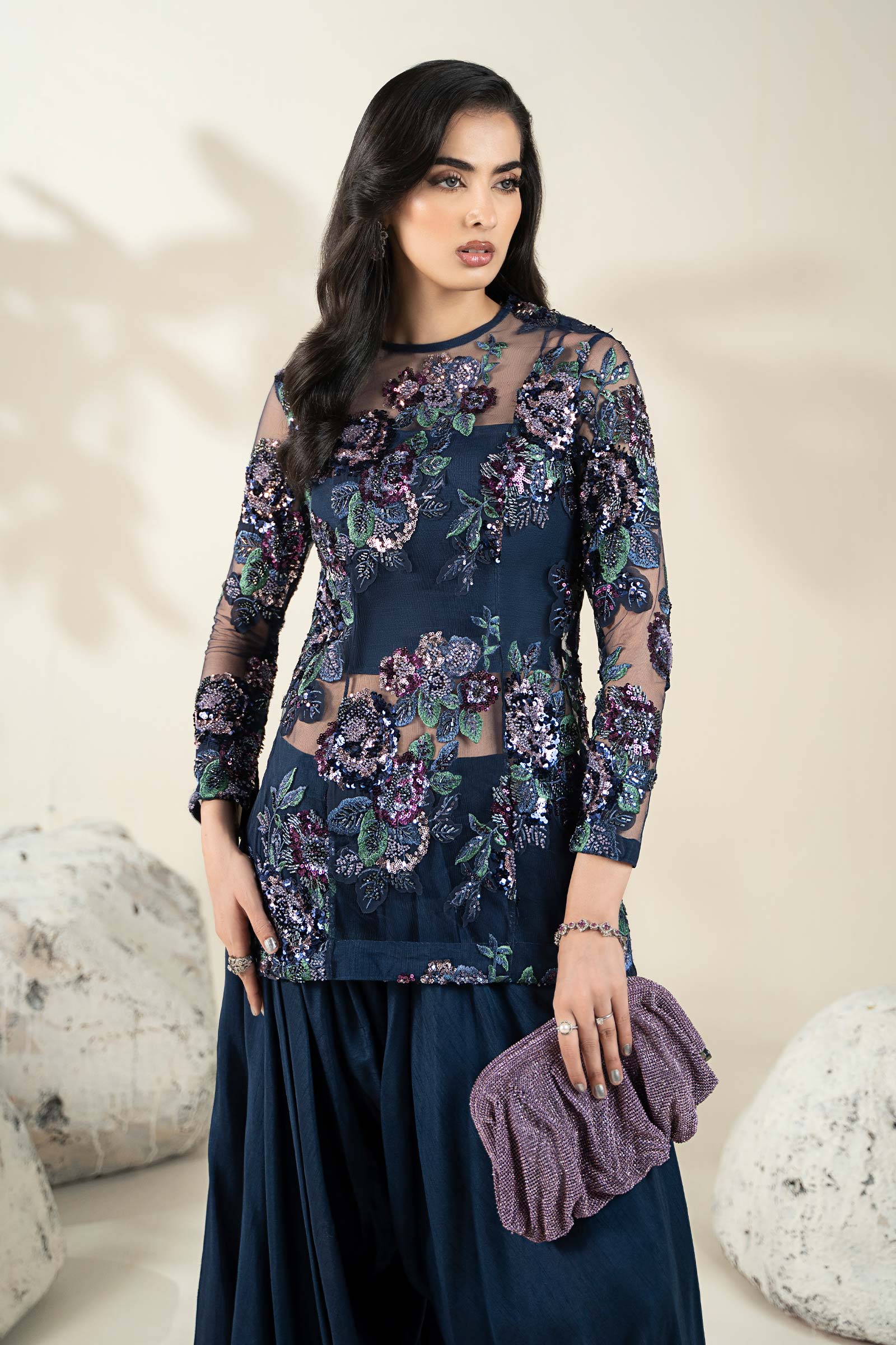 https://cdn.shopify.com/s/files/1/0620/8788/9062/files/CH2511MidnightBlue_S_Closeup_B.jpg?v=1758958218