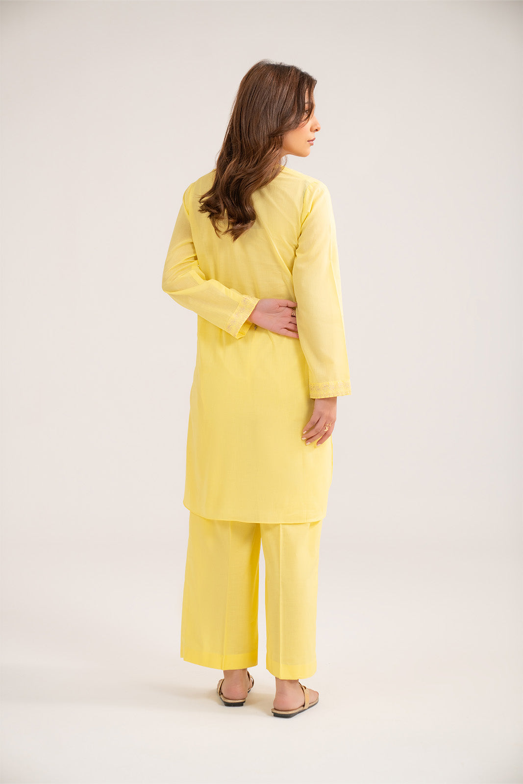 2 Piece Lawn Embroidered Suit (CP0370)