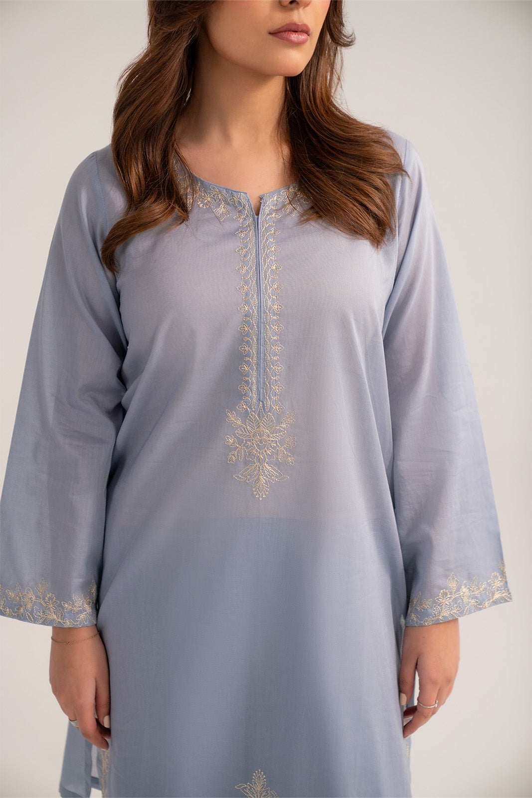 2 Piece Lawn Embroidered Suit (CP0371)