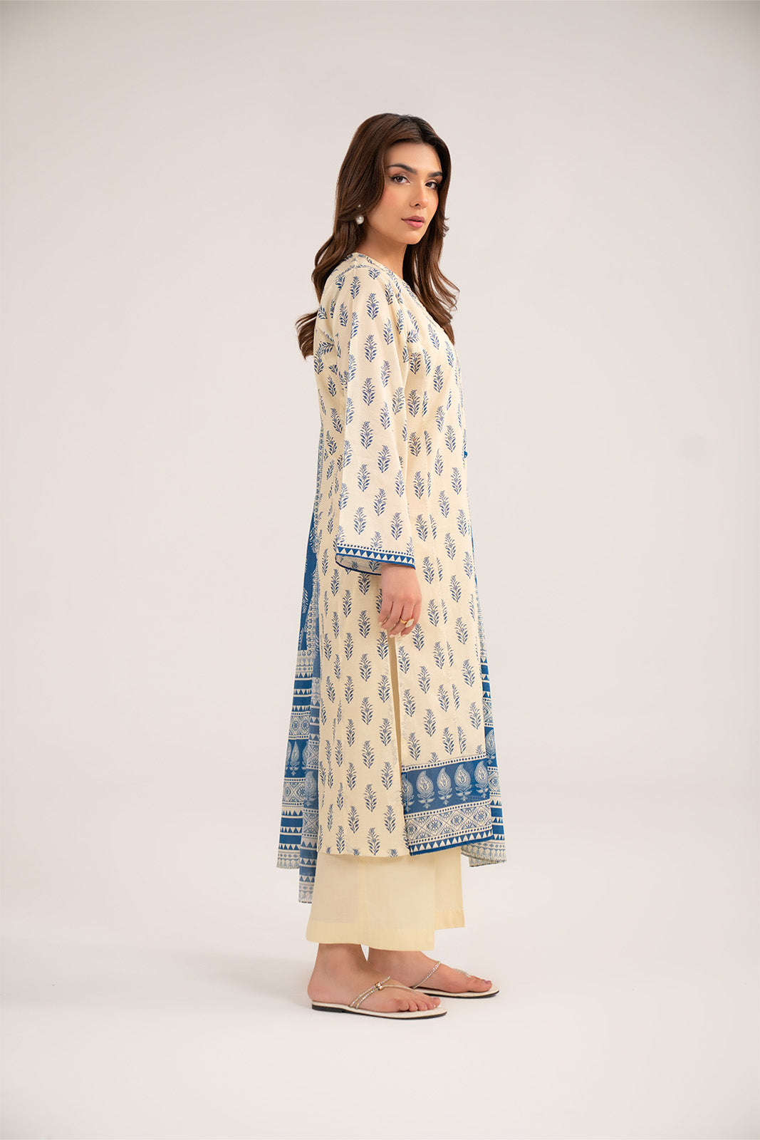 3 Piece Printed Lawn Printed Suit (CP0381)