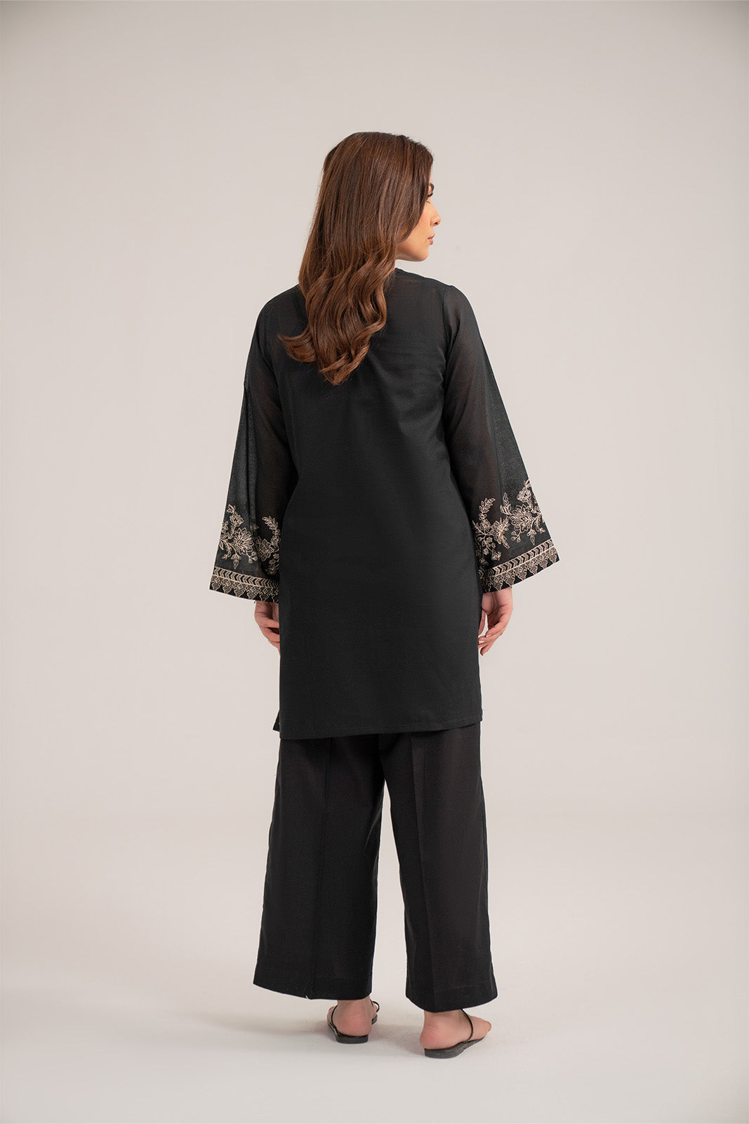 2 Piece Lawn Embroidered Suit (CP0395)