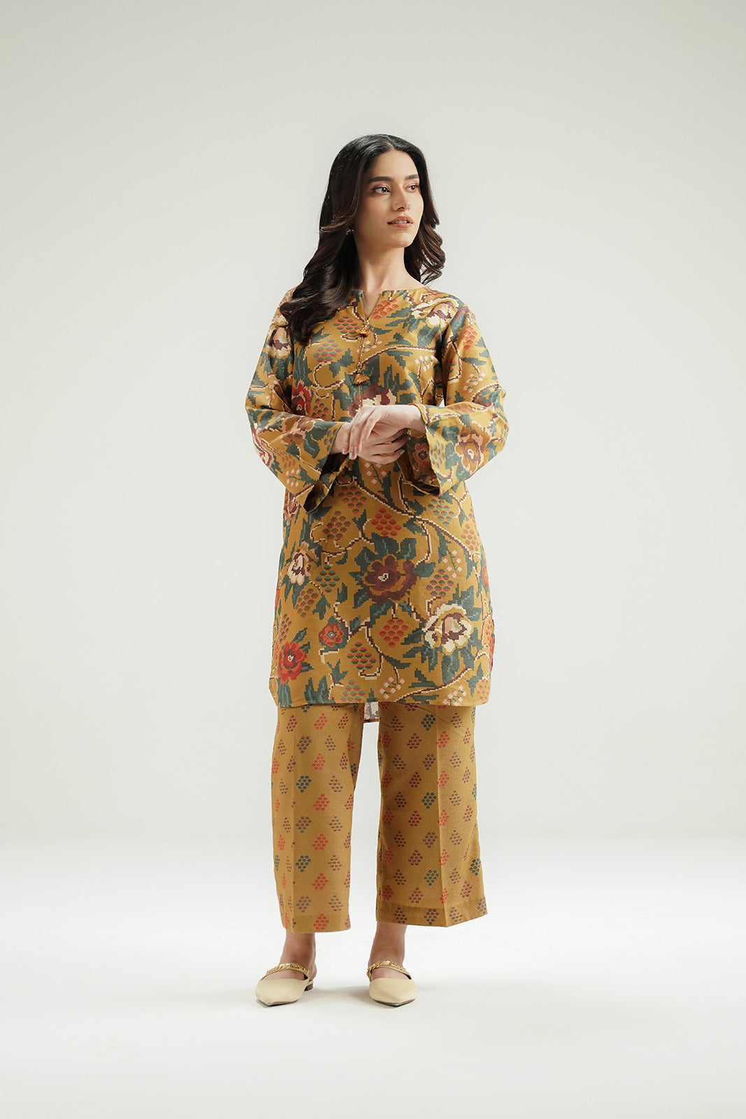2 Piece Printed Lawn Karandi Printed Suit (CP0534)