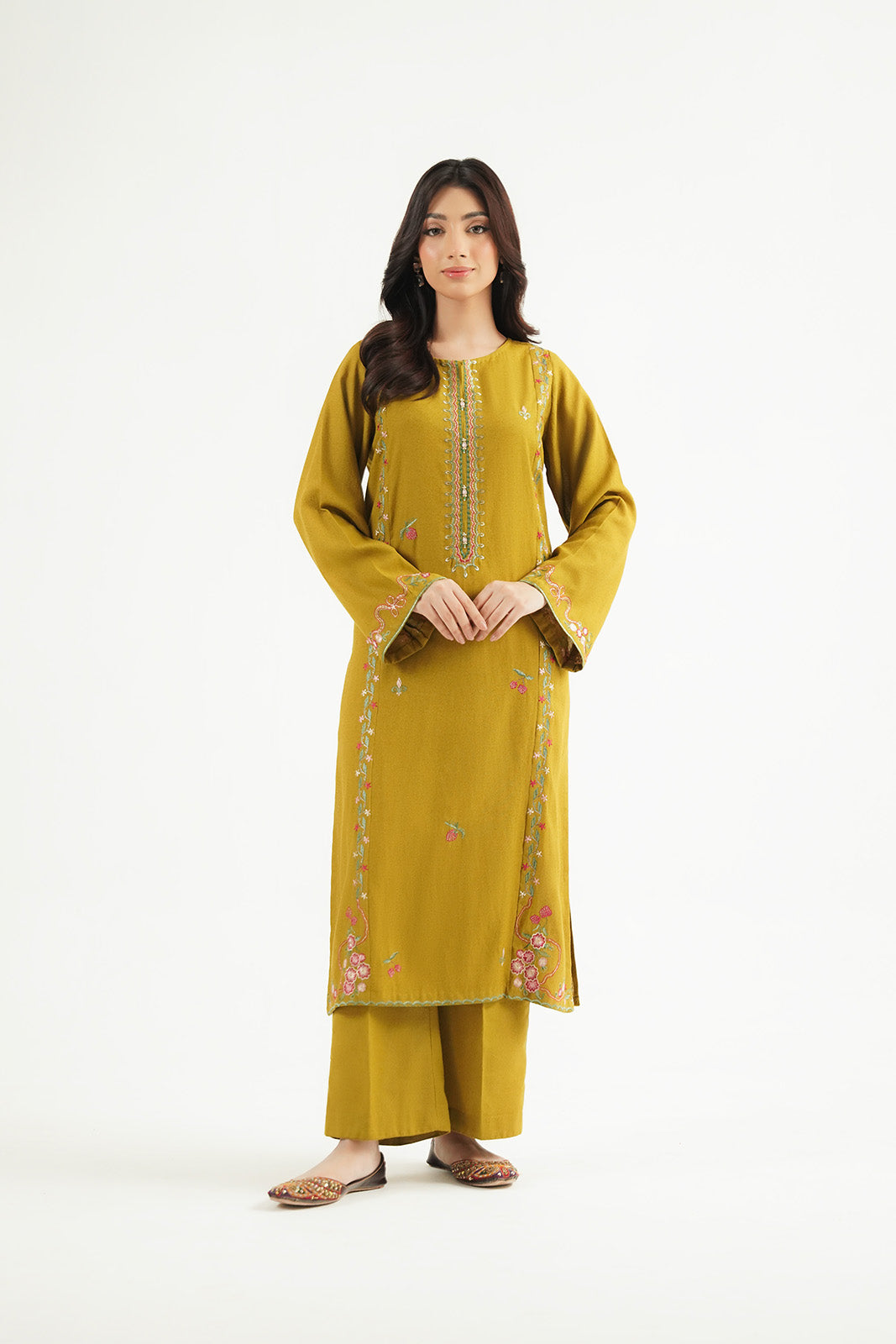 2 Piece Lawn Karandi Embroidered Suit (CP0580)