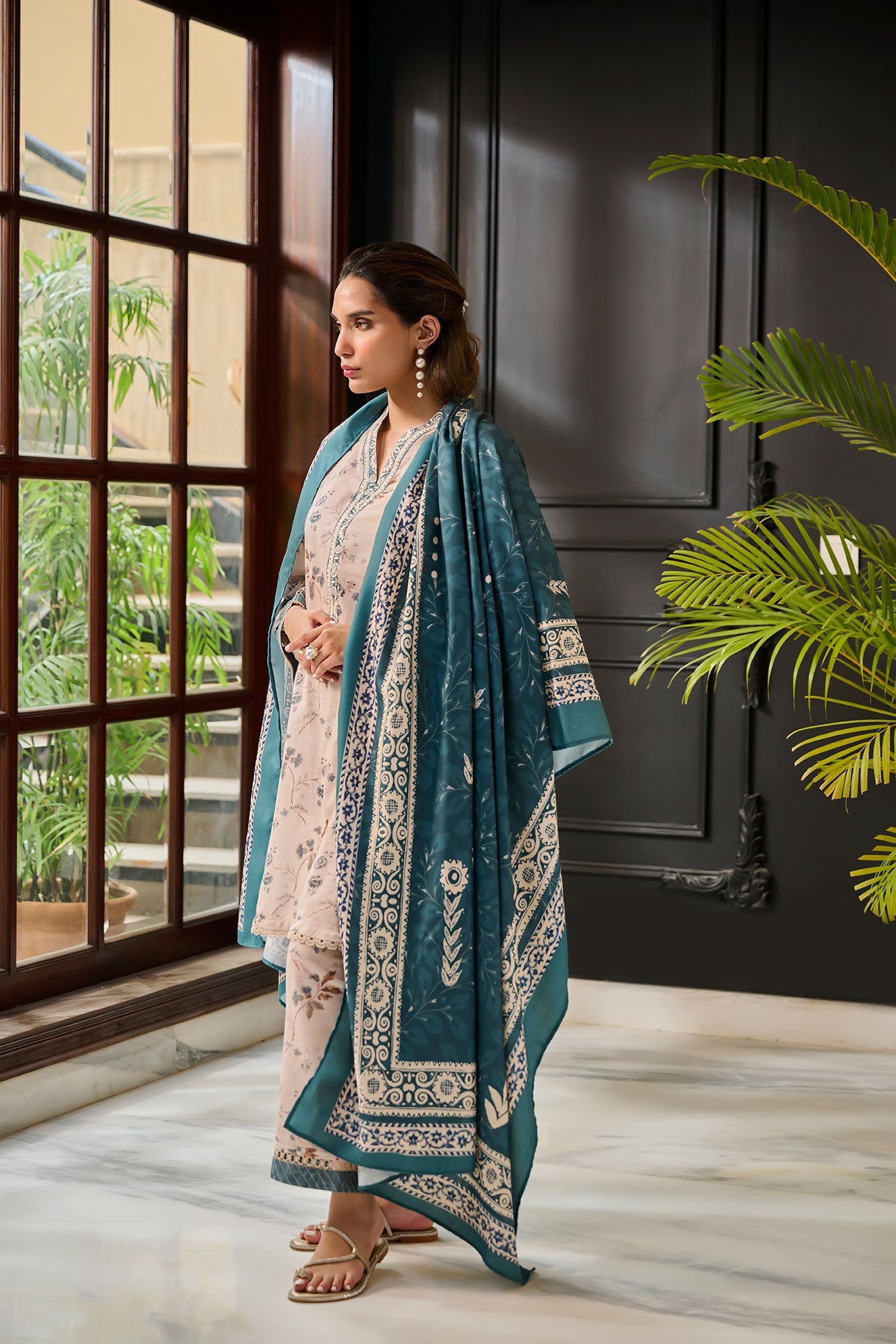DD-1110 BLUE SHAWL