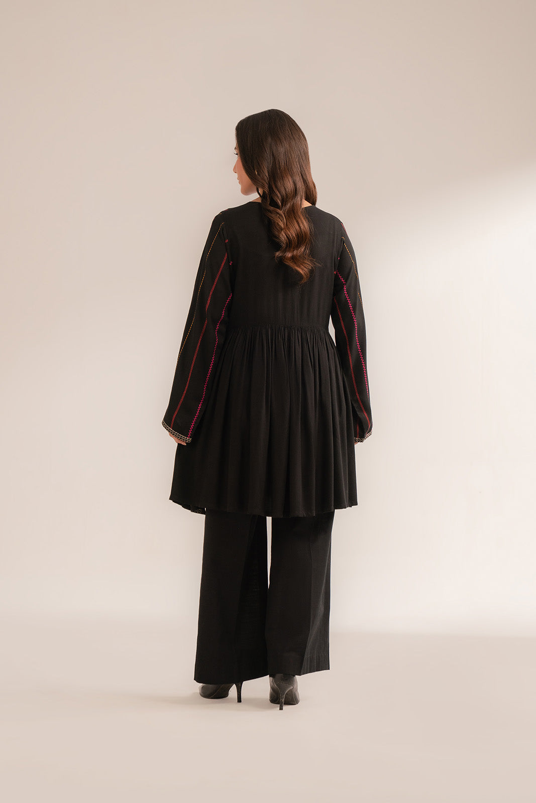 1 Piece Lawn Karandi Embroidered Shirt (CS0372)