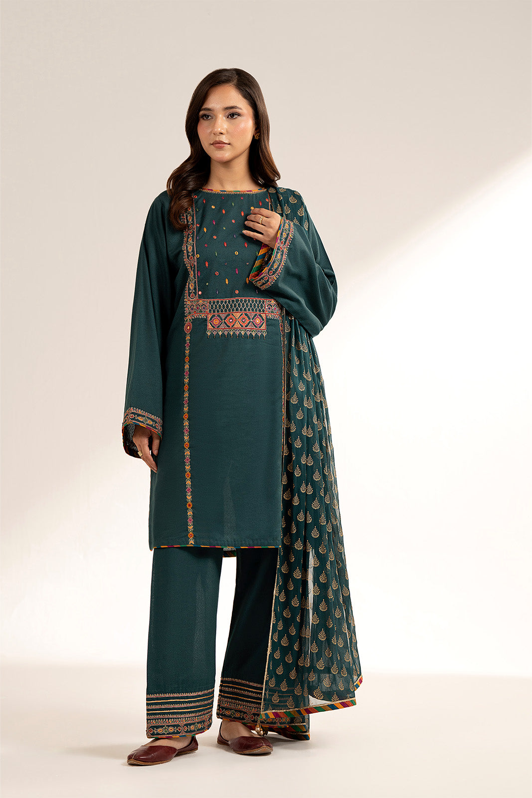 3 Piece Lawn Karandi Embroidered Suit (CS0419)