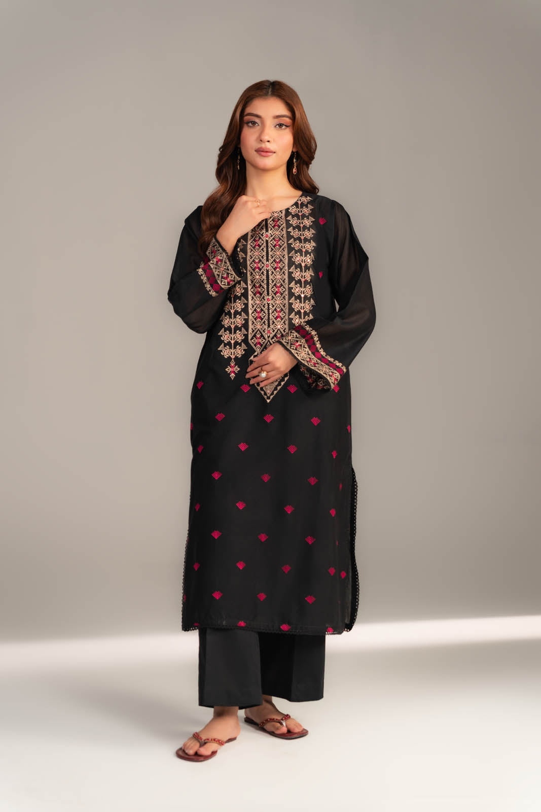 2 Piece Lawn Embroidered Suit (CS0458)