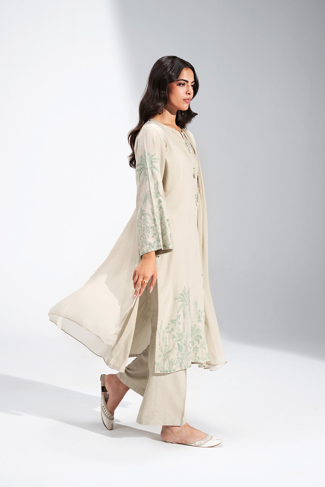 3 Piece Lawn Karandi Embroidered Suit (CS0704)