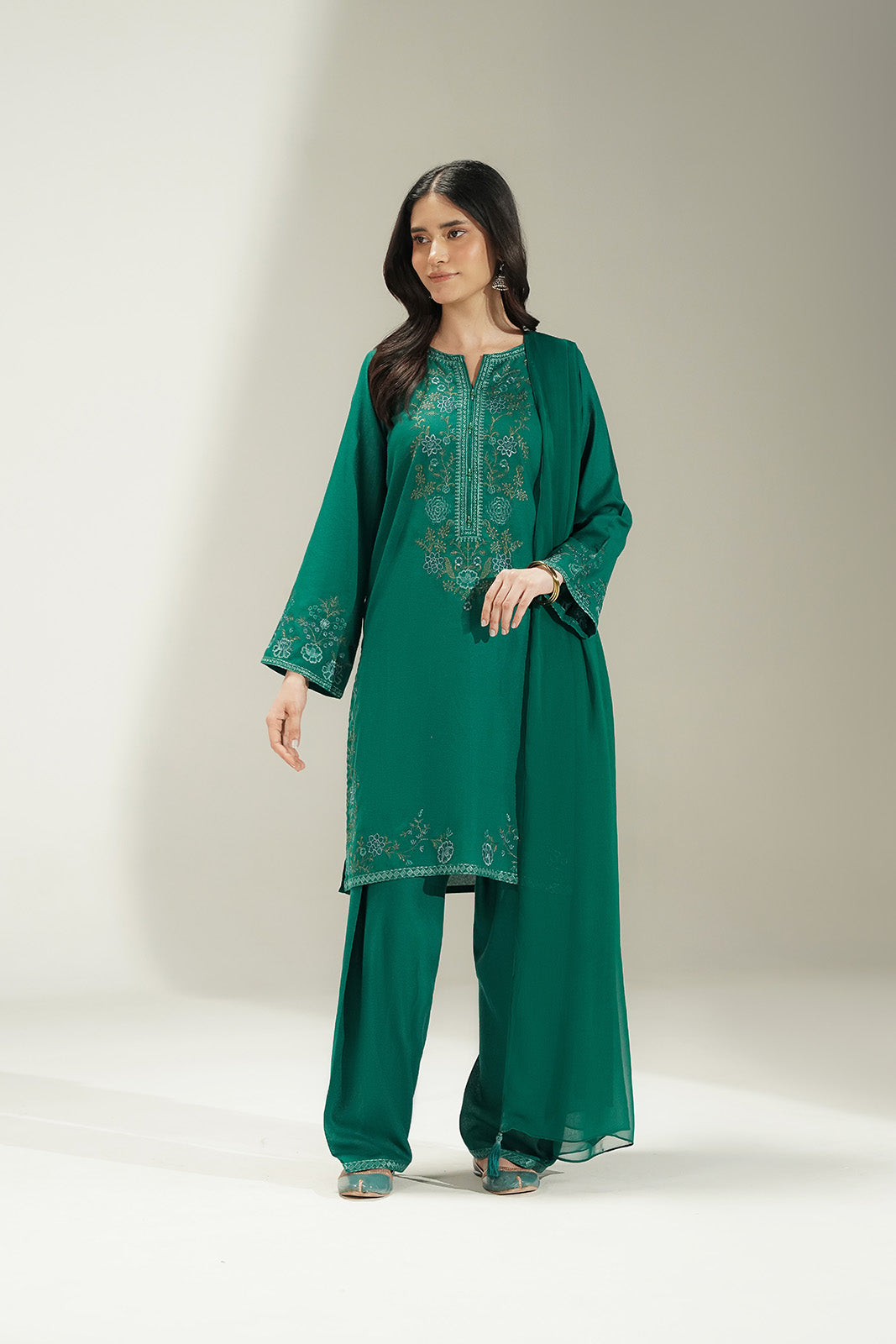 3 Piece Lawn Karandi Embroidered Suit (CS0722)