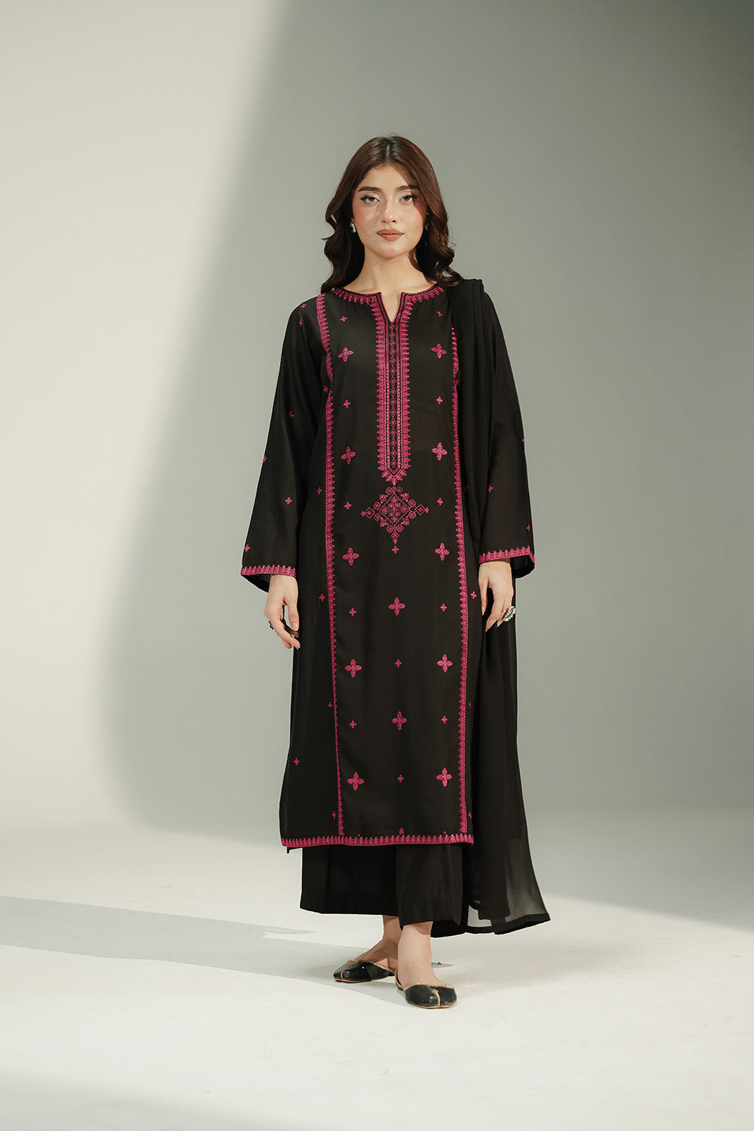 3 Piece Lawn Karandi Embroidered Suit (CS0736)