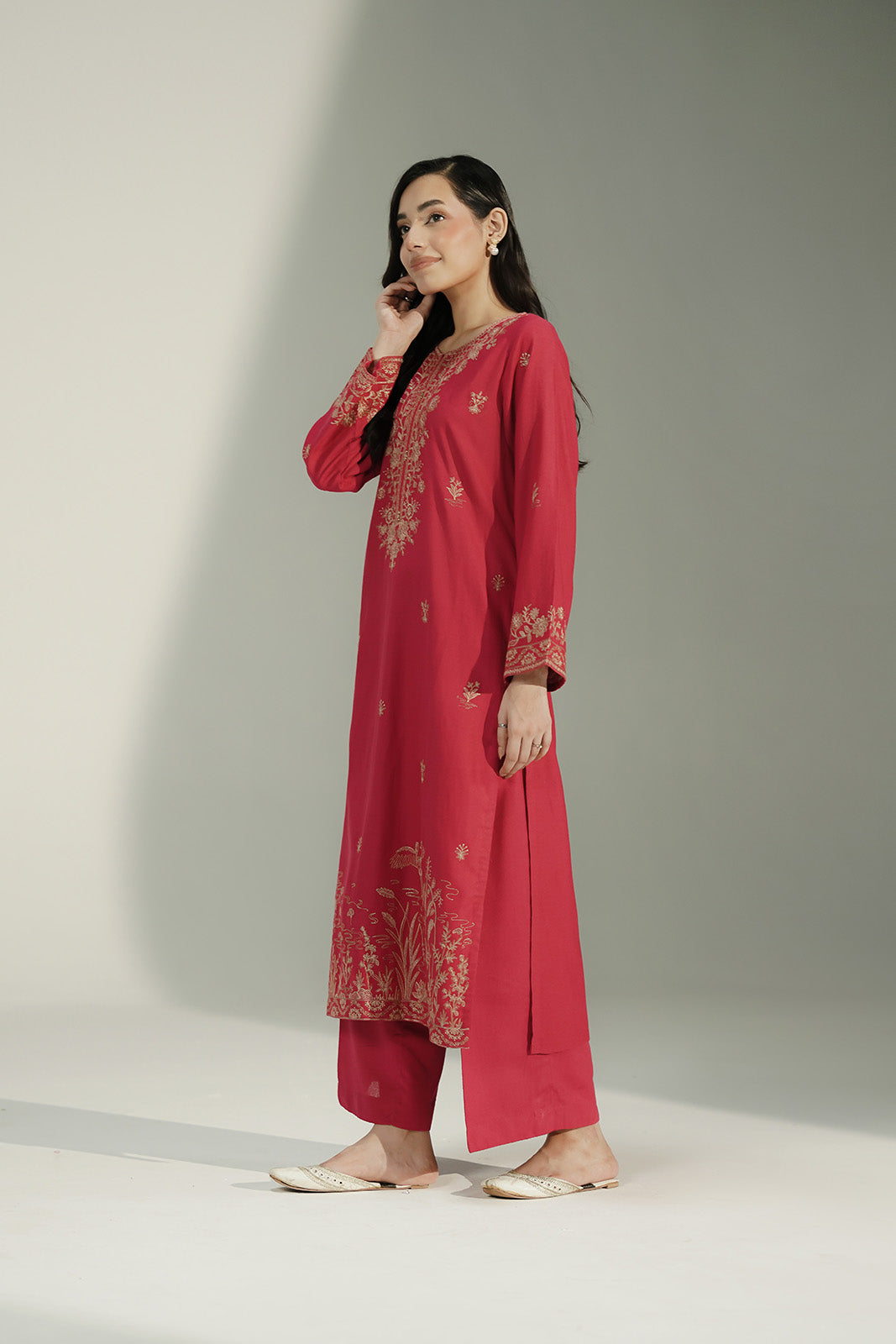 2 Piece Lawn Karandi Embroidered Suit (CS0737)