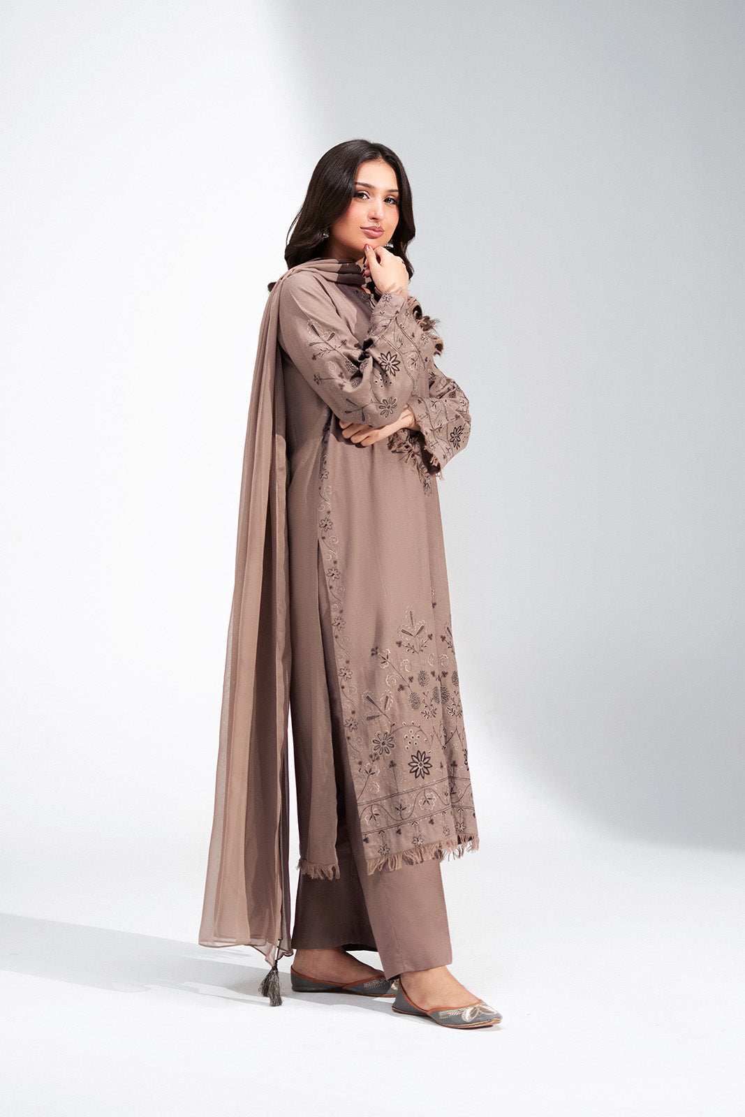 3 Piece Lawn Karandi Embroidered Suit (CS0766)