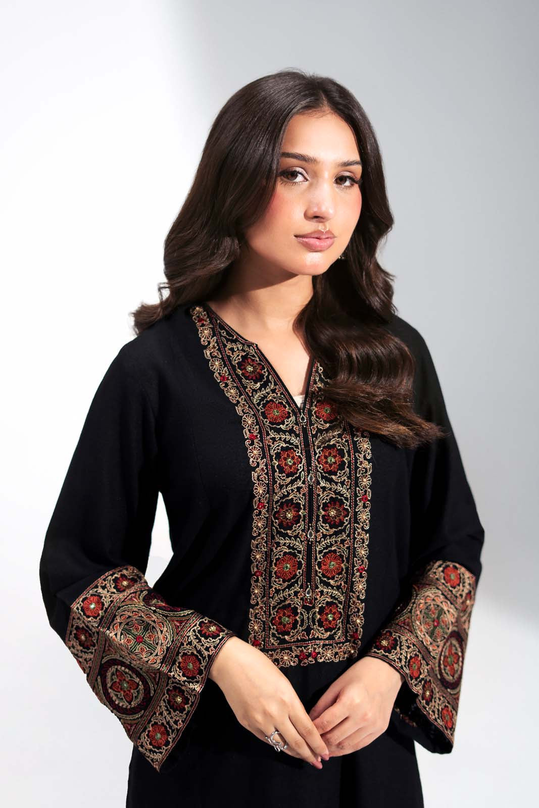 2 Piece Lawn Karandi Embroidered Suit (CS0769)