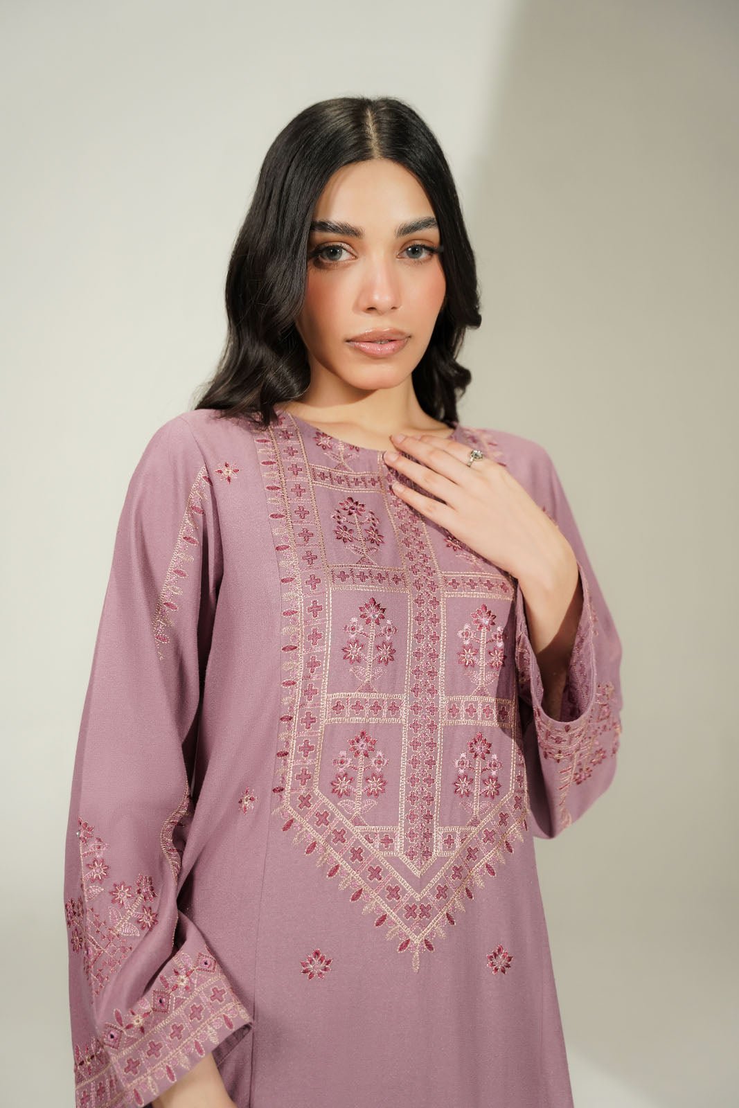 2 Piece Lawn Karandi Embroidered Suit (CS0780)