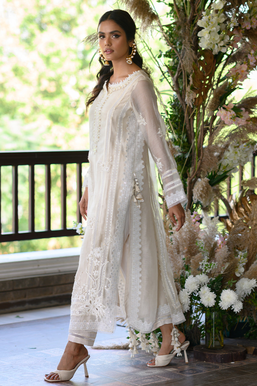 https://cdn.shopify.com/s/files/1/0567/2953/4537/products/Calestial_4_426c6379-a23a-450e-b38a-980c5a6b0a7c.jpg?v=1753253004