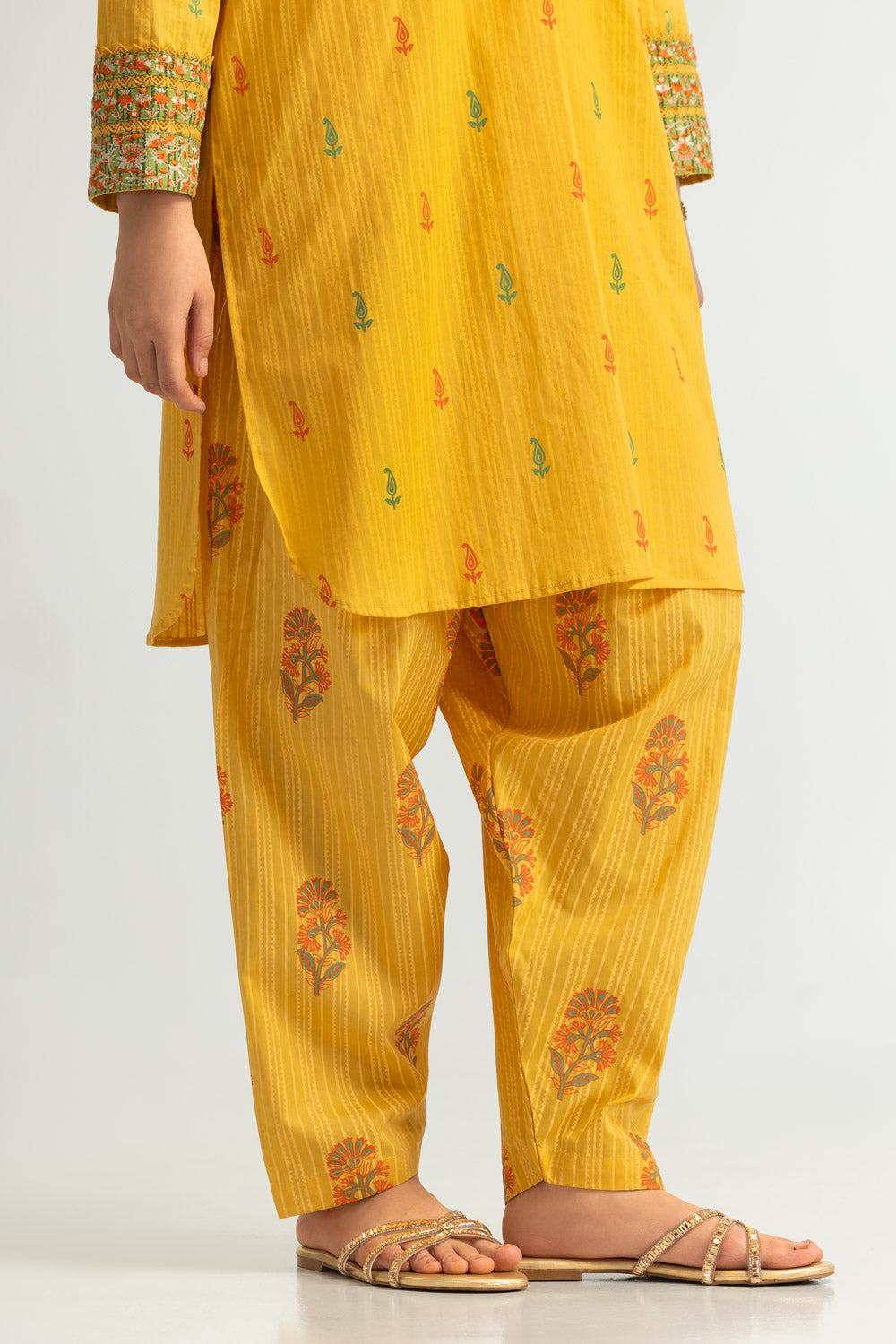 Cambric Block Printed Co-Ord Set With Embroidered