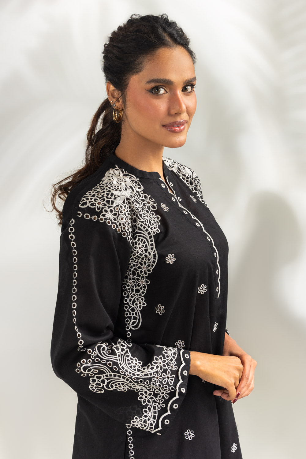 https://cdn.shopify.com/s/files/1/0706/3253/8159/files/CambricEmbroideredShirtAndTrouserIPST-77135_sleeve.jpg?v=1769585529