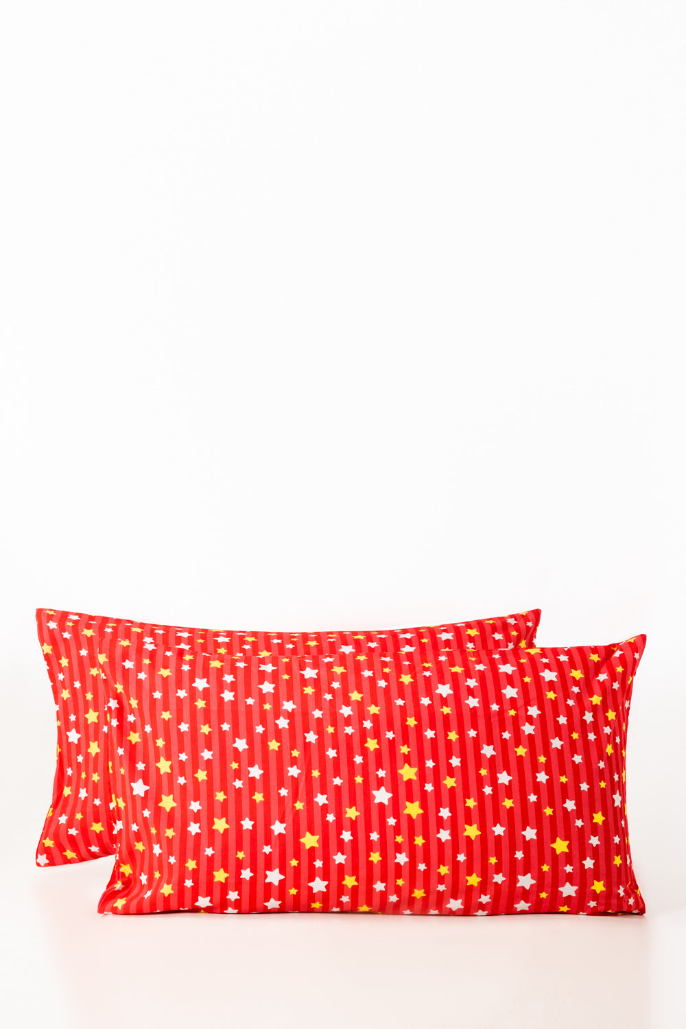 https://cdn.shopify.com/s/files/1/0706/3253/8159/files/CircusStar-T-150-Pillow-Cover-Set-gulahmed-front_1.jpg?v=1775020407