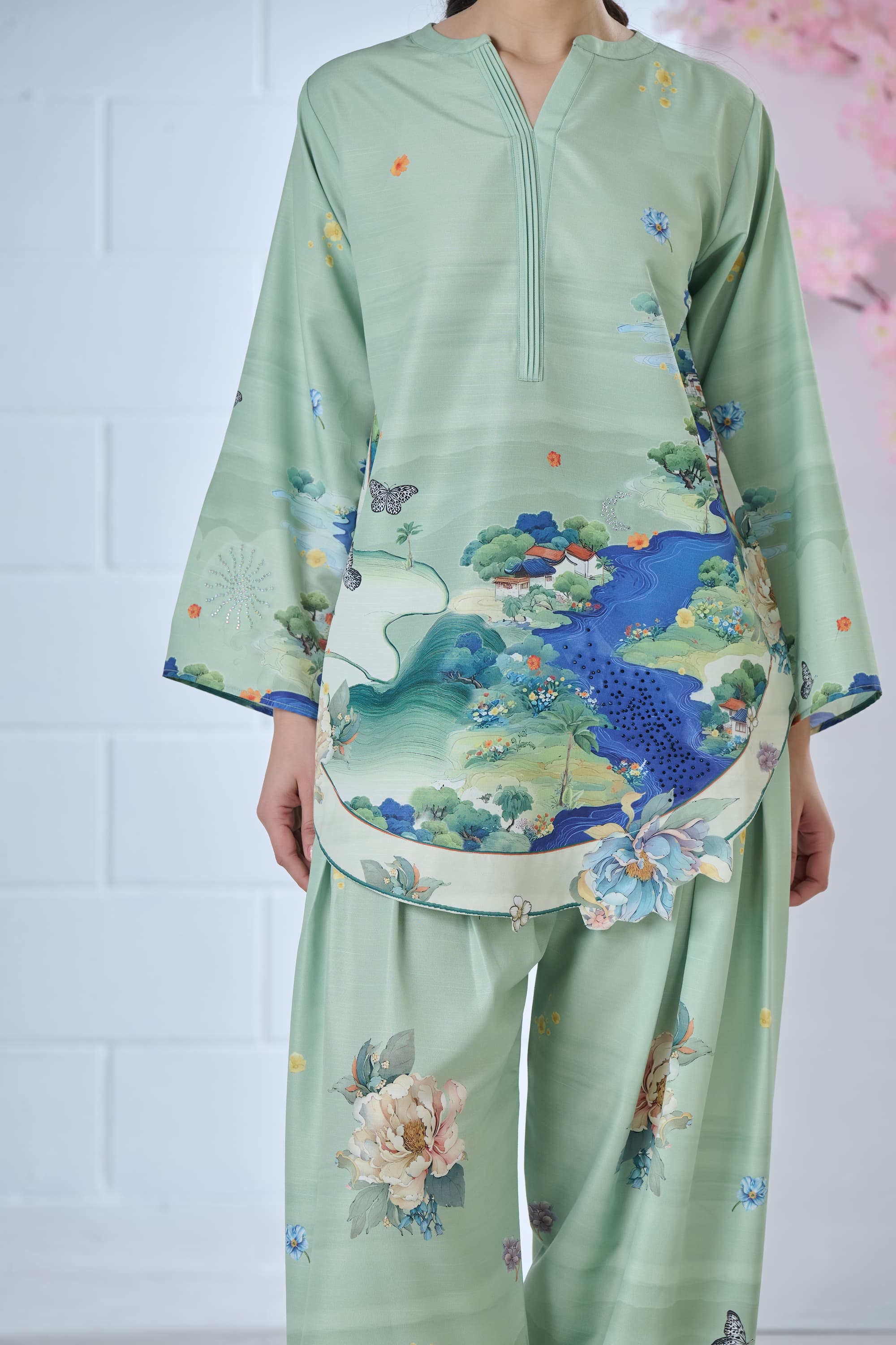 Oriental Escape 2-Piece