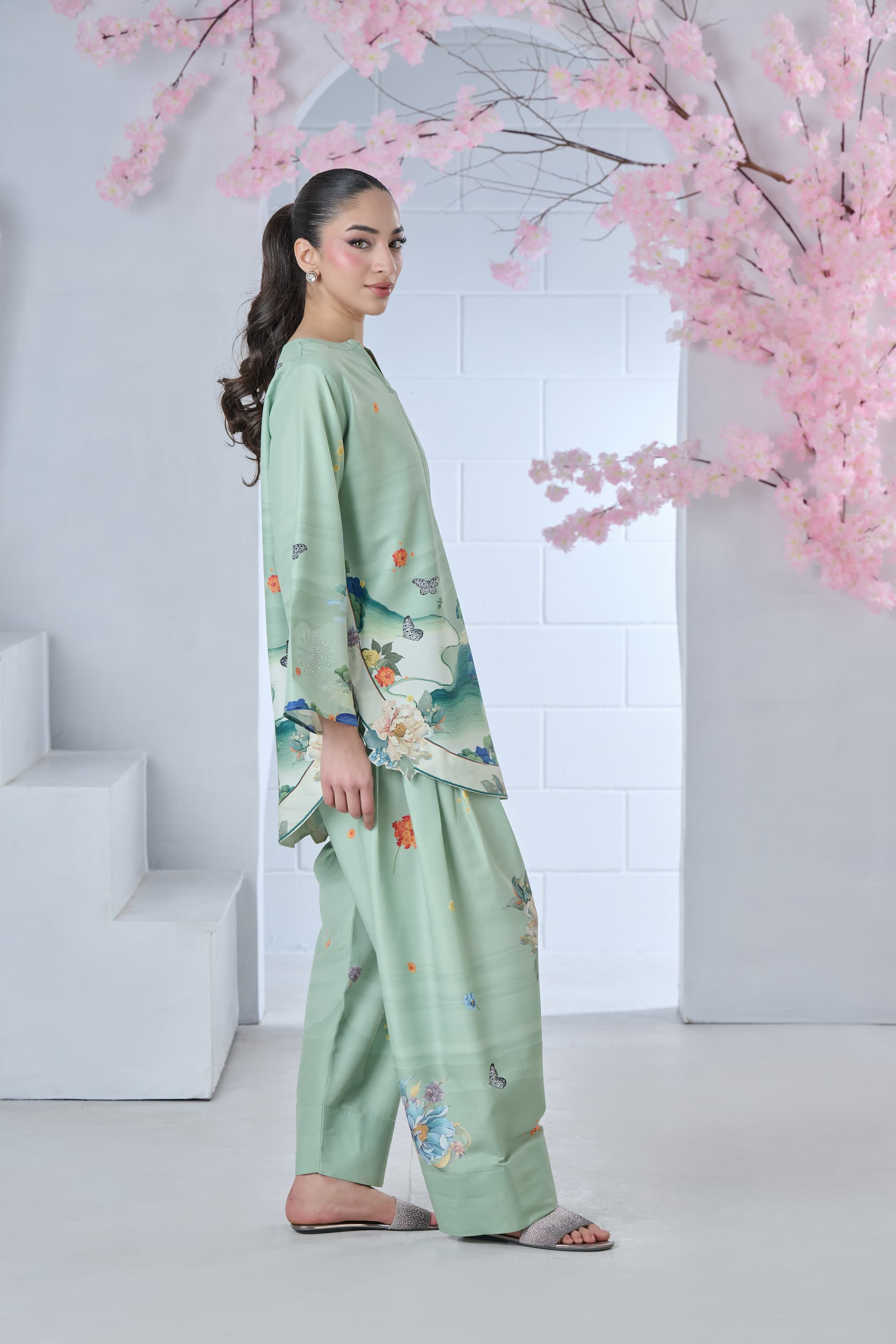 Oriental Escape 2-Piece