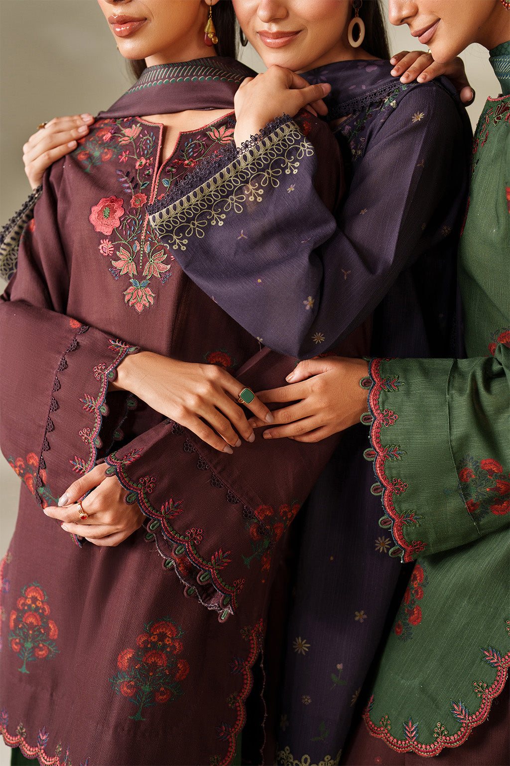 UE-562 Printed Khaddar