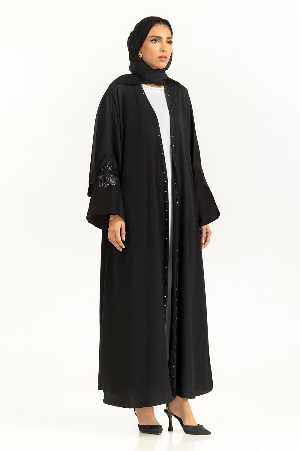 https://cdn.shopify.com/s/files/1/0706/3253/8159/files/CrushGeorgetteEmbroideredAbayaWithScarfIPAB-22155_side.jpg?v=1765865941