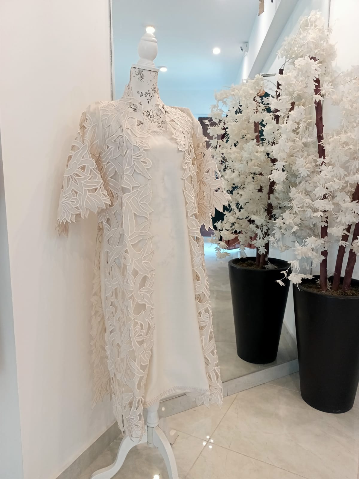 Cutwork Jacket Inner and Pants Off White with sleeves
