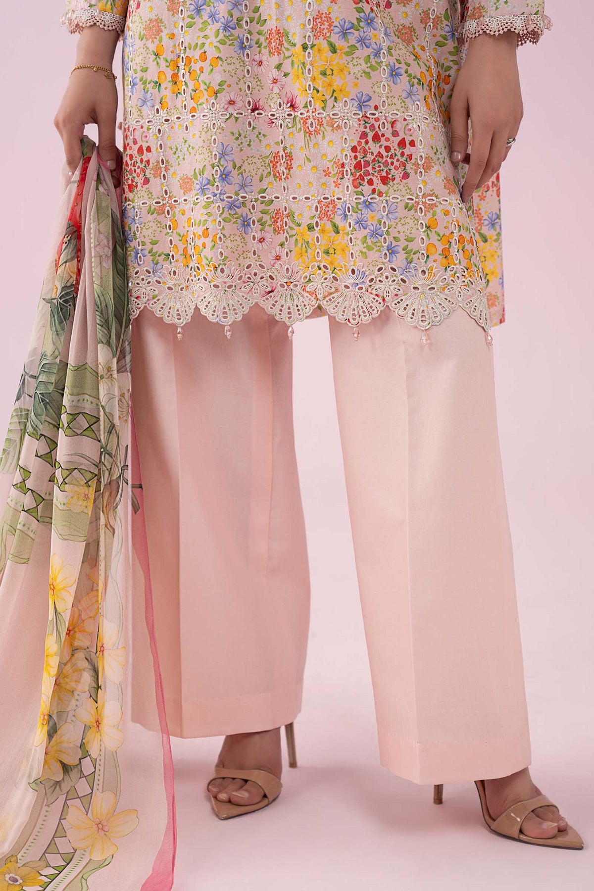 3 Piece Embroidered Lawn Suit