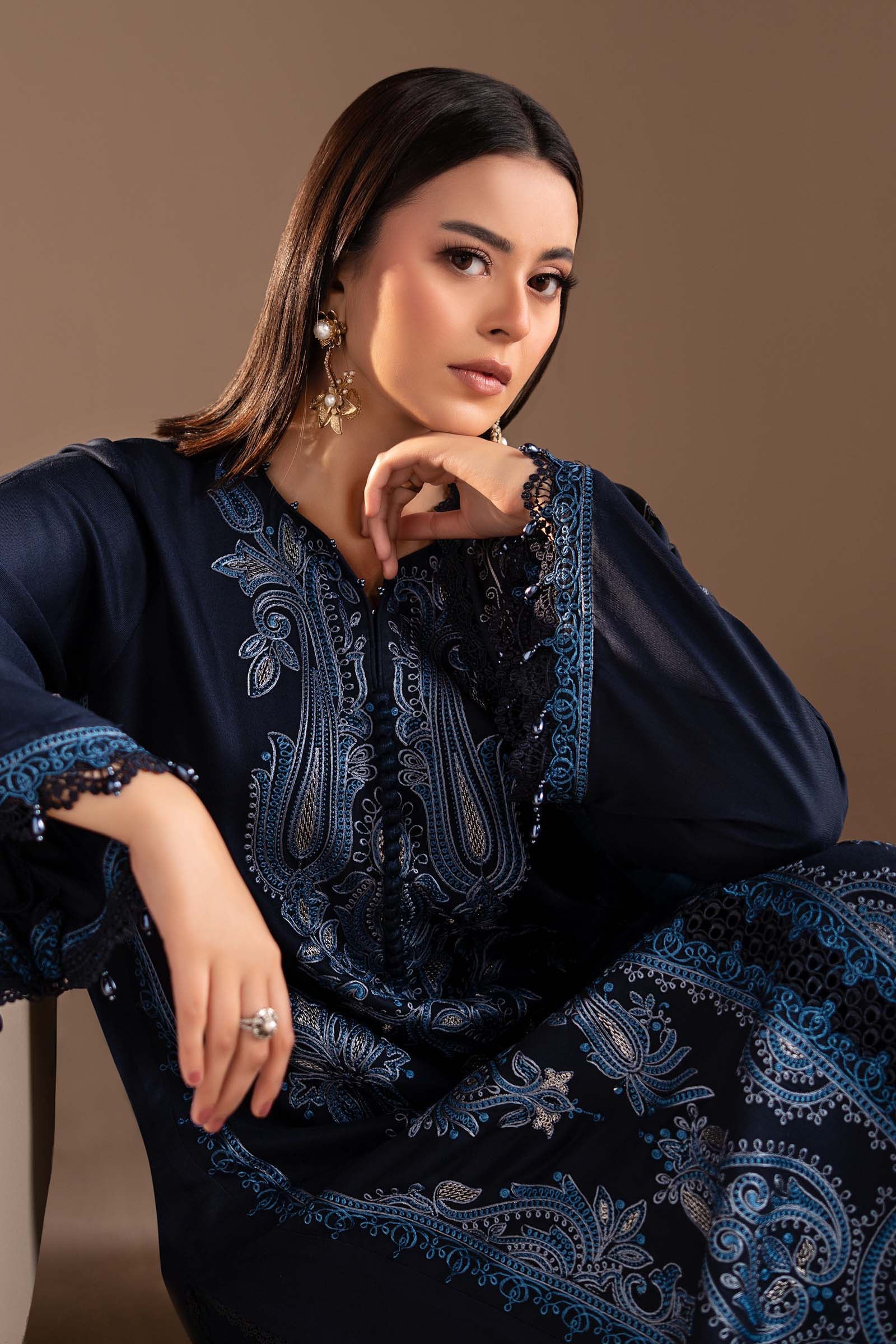 Embroidered Lace Fabric (1Pc)