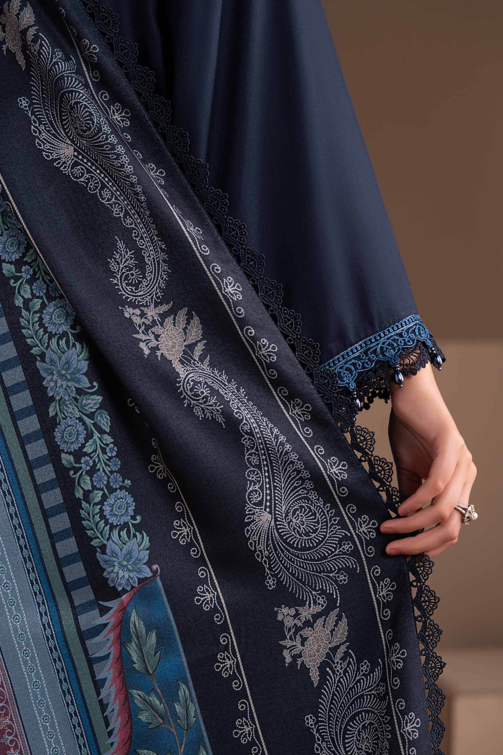 Embroidered Lace Fabric (1Pc)