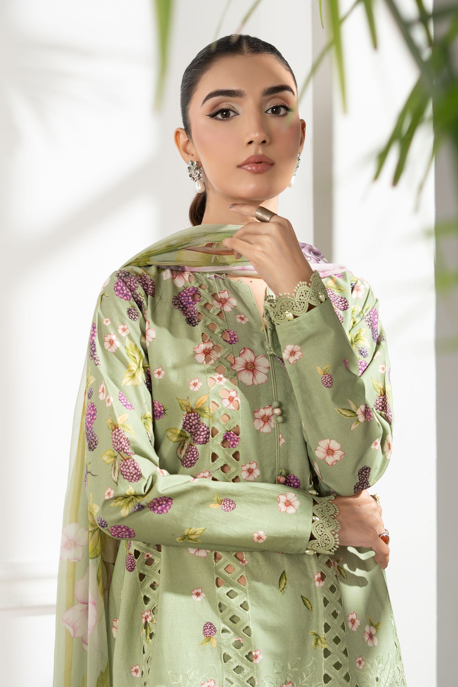 https://cdn.shopify.com/s/files/1/0620/8788/9062/files/D-6ACloseup_E_4ea35820-78b0-488d-88b3-ec33c158ba84.jpg?v=1760533938