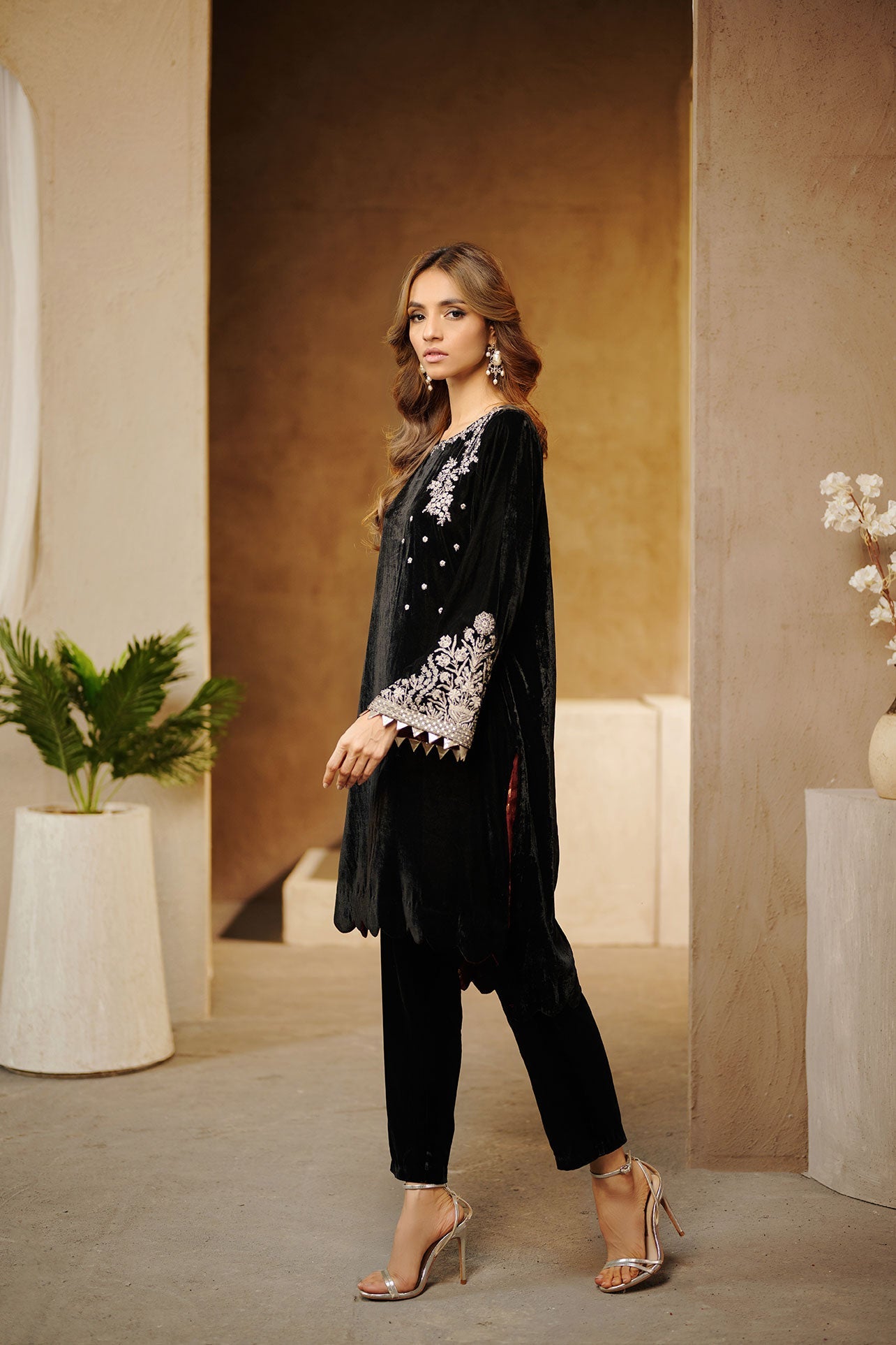 https://cdn.shopify.com/s/files/1/0587/3080/7460/products/DA-1533-_4.jpg?v=1736415685