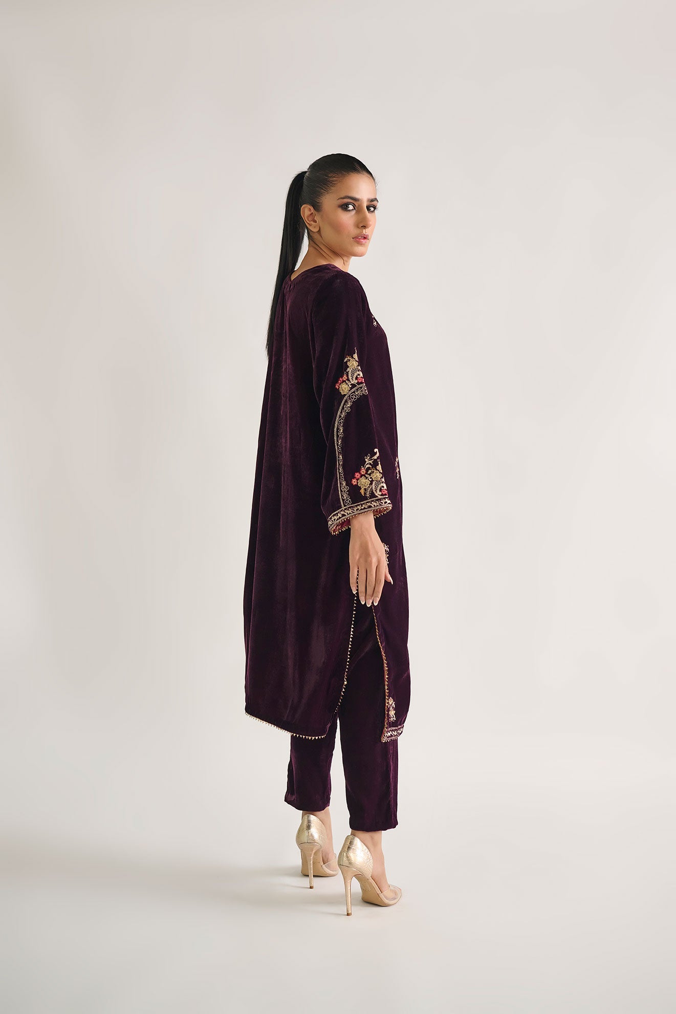 https://cdn.shopify.com/s/files/1/0587/3080/7460/products/DA-21049490_1.jpg?v=1736415154