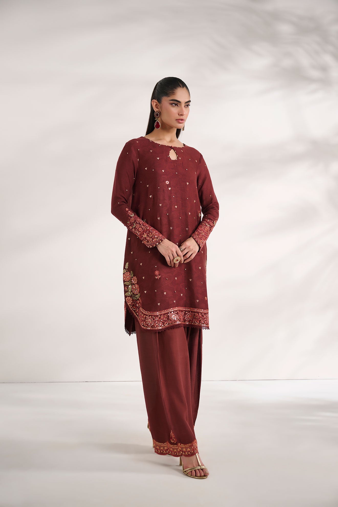 SS25DA-2593 BROWN 2PCS EMBROIDERED KURTA WITH TROUSER