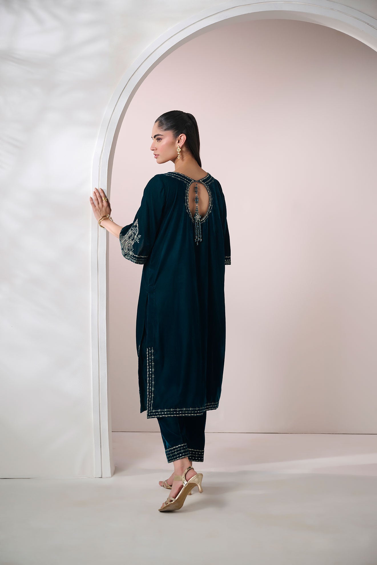 https://cdn.shopify.com/s/files/1/0587/3080/7460/files/DA-2629-_5.jpg?v=1736413671