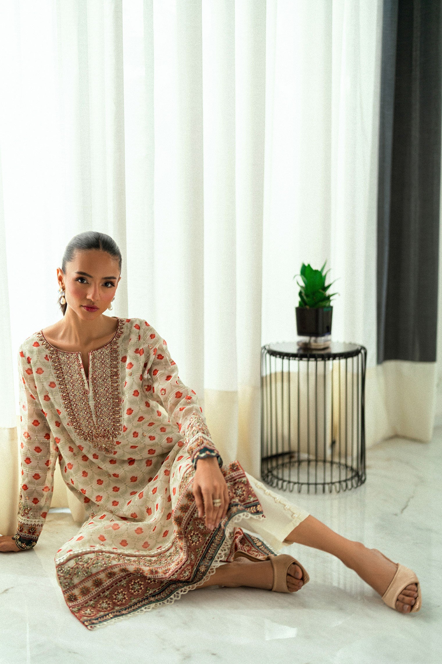 SS25DA-2685 CREAM 2PCS EMBROIDERED KURTA WITH TROUSER