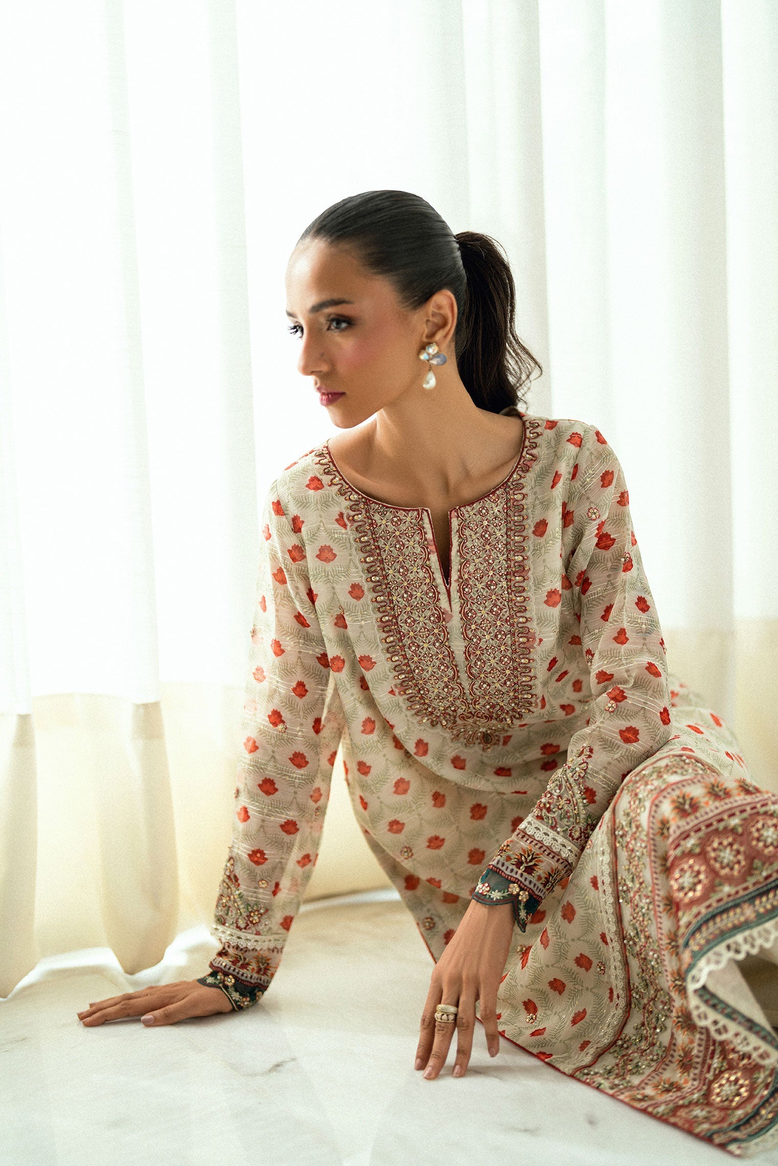 SS25DA-2685 CREAM 2PCS EMBROIDERED KURTA WITH TROUSER