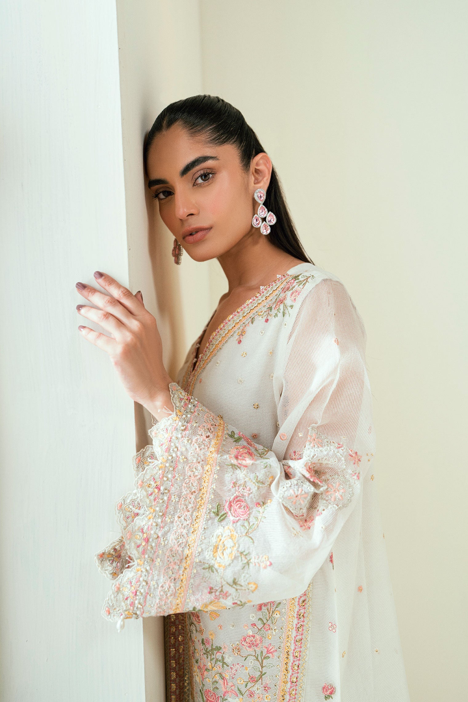 SS25DA-2693 CREAM 2PCS EMBROIDERED KURTA WITH TROUSER