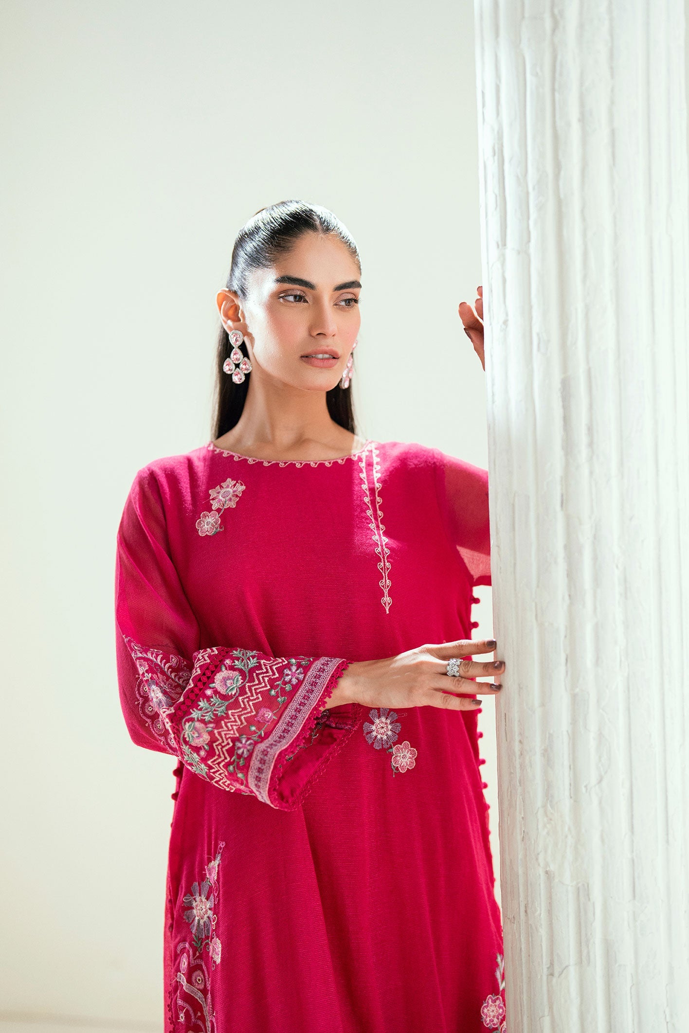 SS25DA-2723 DARK PINK 2PCS EMBROIDERED KURTA WITH TROUSER