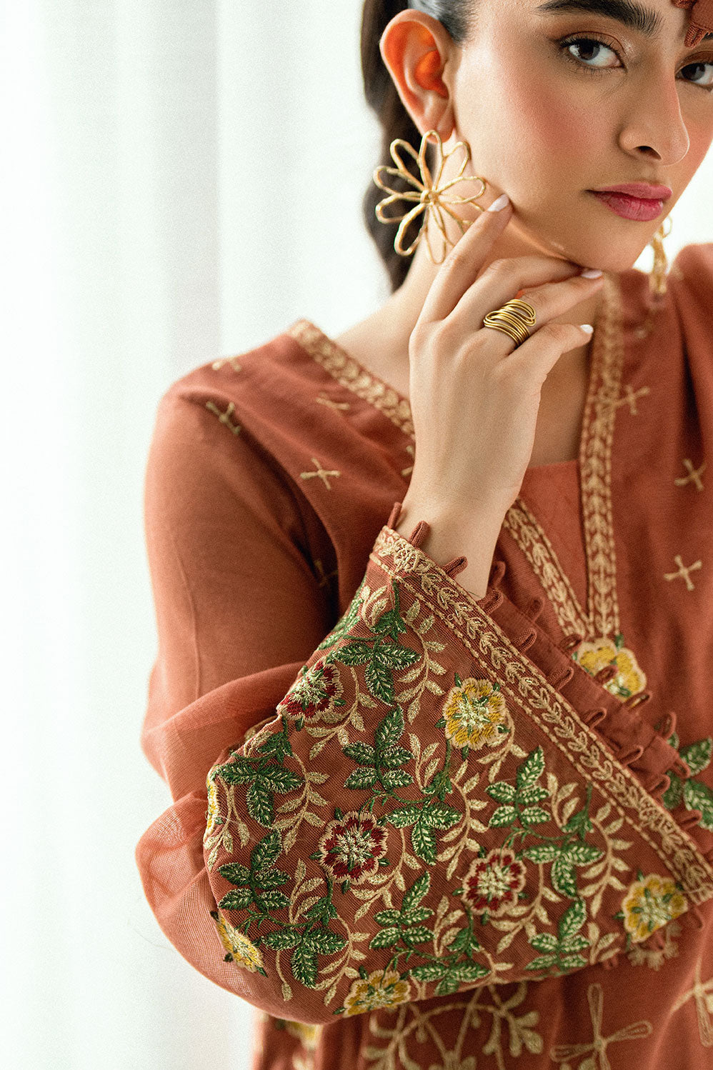 SS25DA-2724 RUST 2PCS EMBROIDERED KURTA WITH TROUSER