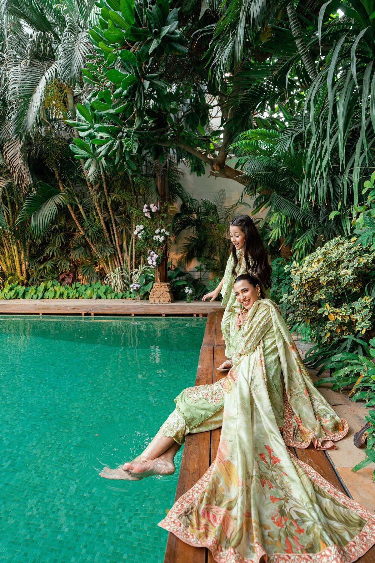 SS25DD-2751 L-GREEN DUPATTA